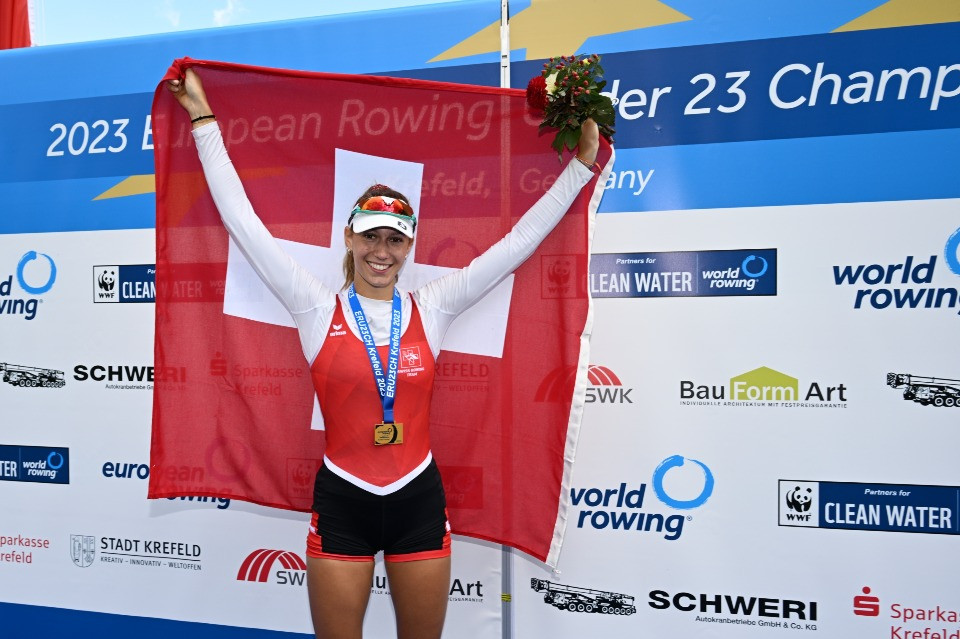 La gioia di Marion Heiniger (SC Biel) per la medaglia d’oro nel singolo pesi leggeri