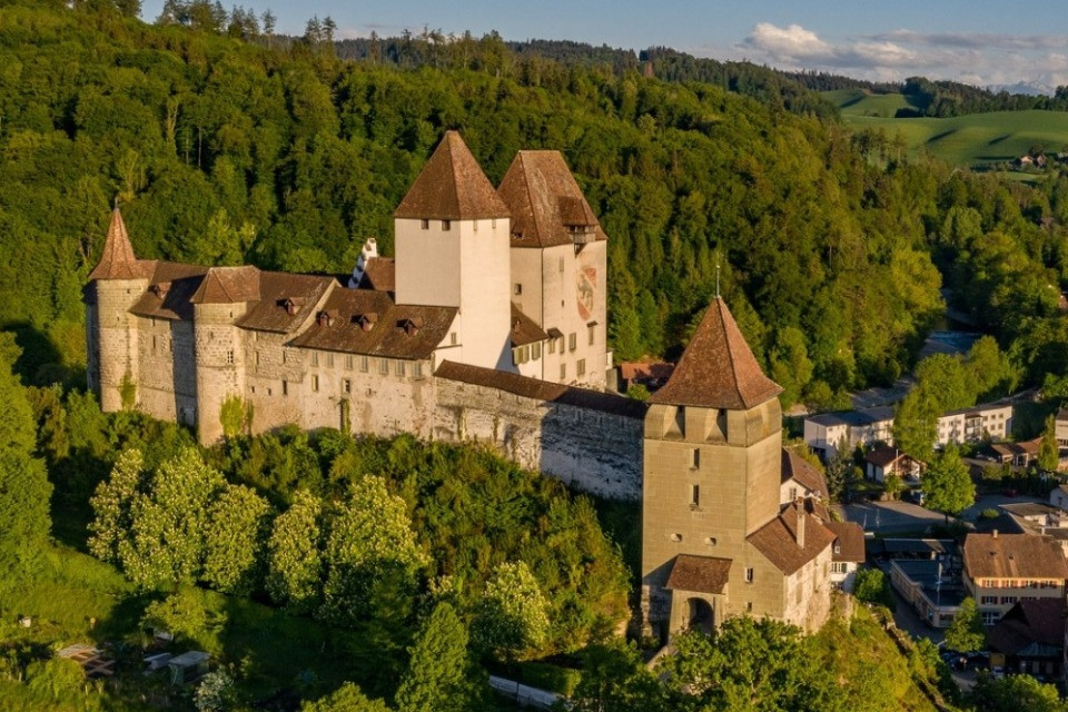 © schlossburgdorf Instagram