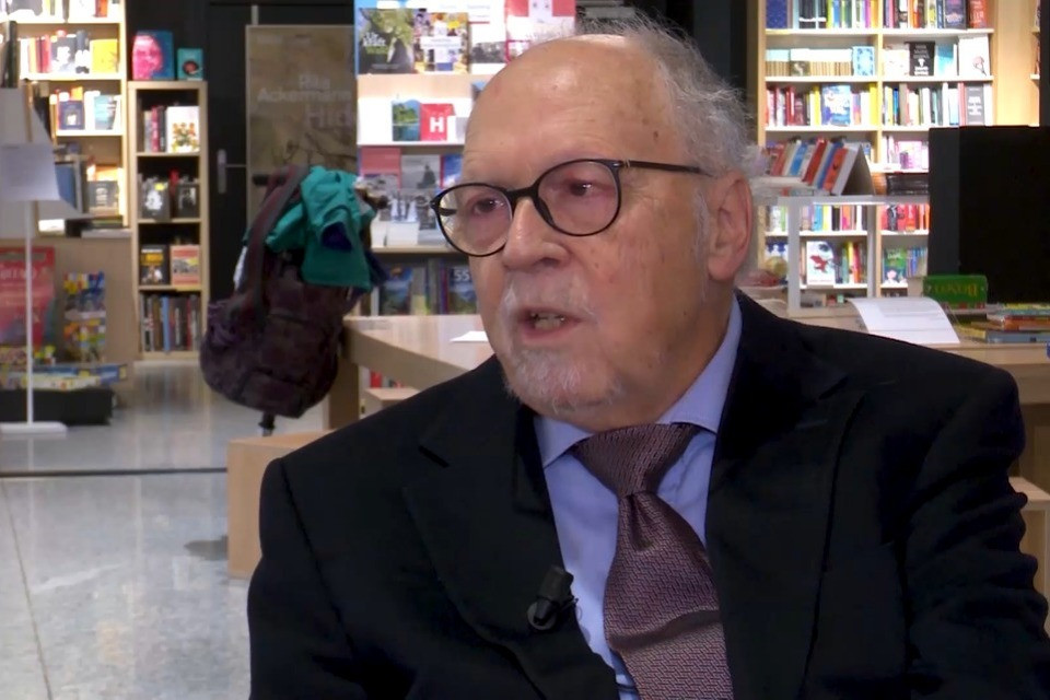 Dick Marty intervistato in occasione della pubblicazione del suo ultimo libro, novembre 2023. Immagine Ticnonews