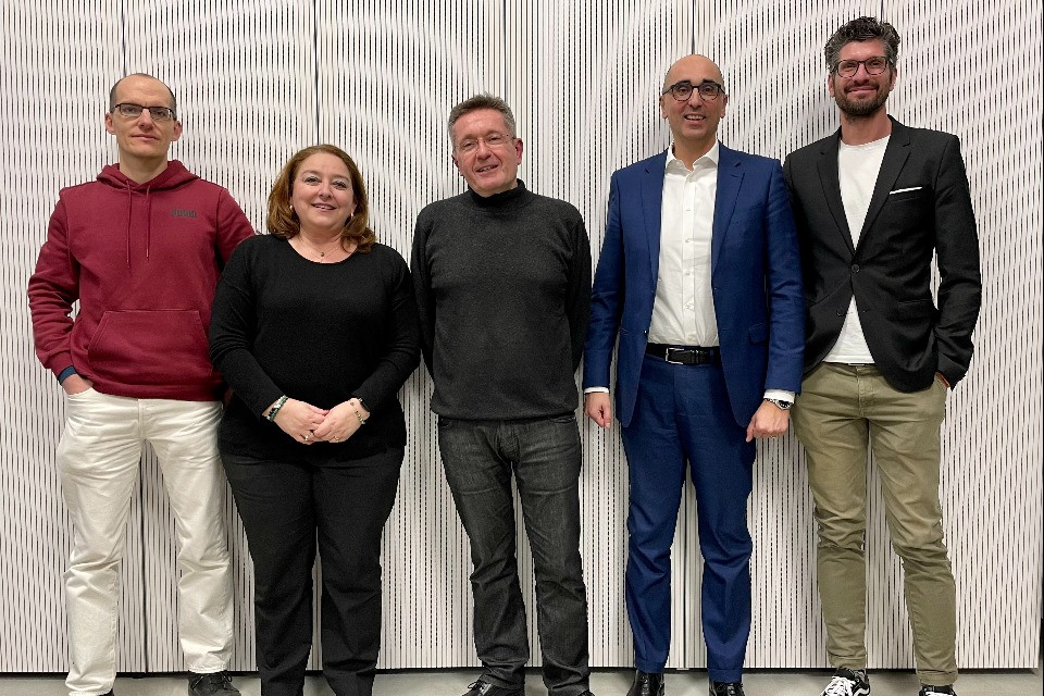 La candidata e i candidati al municipio, da sinistra a destra: Georg Paglialunga, Claudia Donno, Raffaele Schaerer, Marco Natalucci, Alessio Casanova