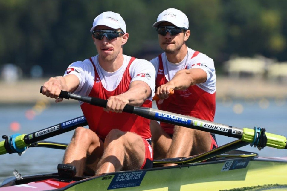 Il due senza élite di Andrin Gulich e Roman Röösli.