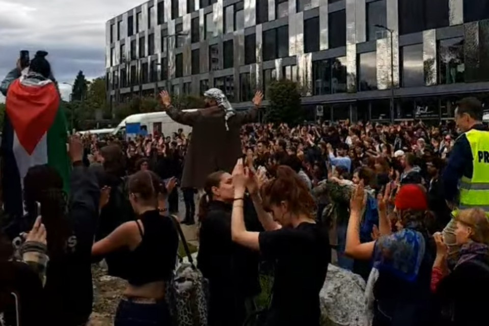 Instagram Camp Unil Pal