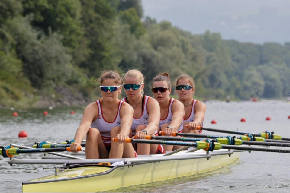 Il quattro di coppia femminile durante la finale A.