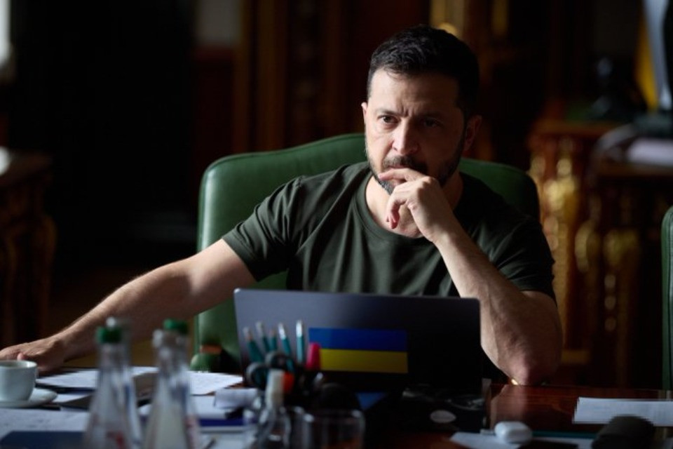 © X - Volodymyr Zelenskyy