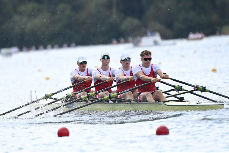 Il quattro di coppia maschile rossocrociato vola in finale A.