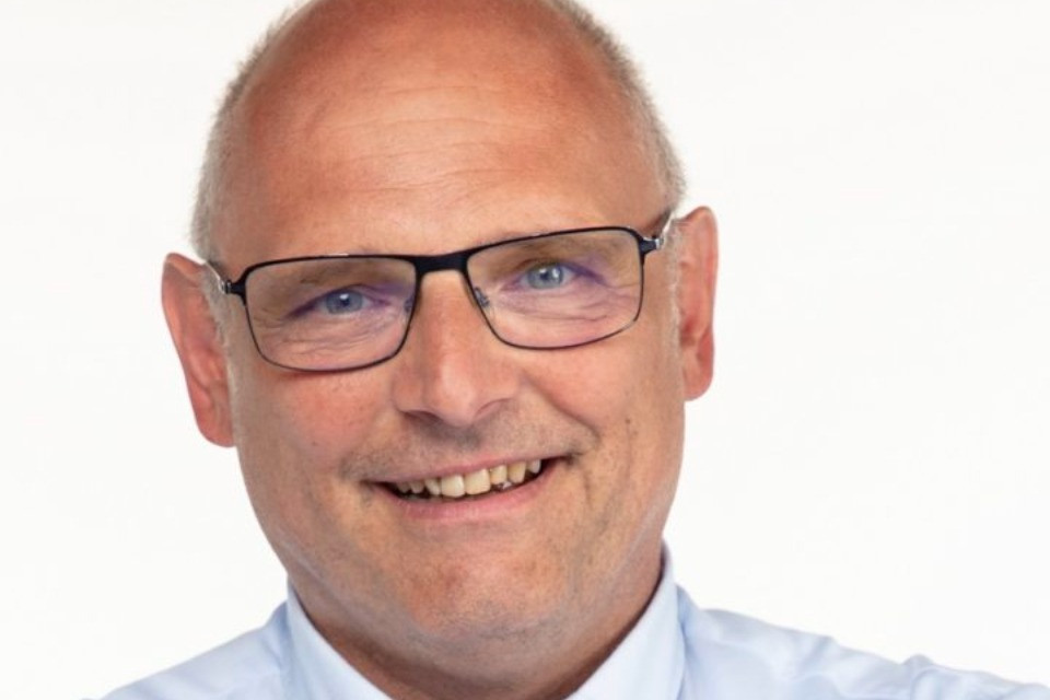https://www.svp-zuerich.ch/personen/alfred-heer/