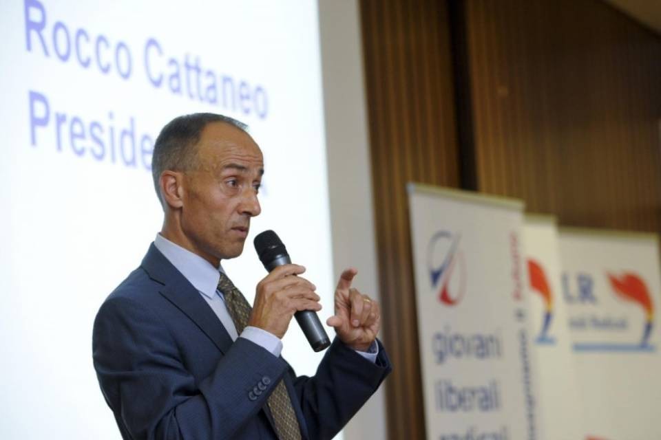 Cattaneo resterà? "Sono combattuto"