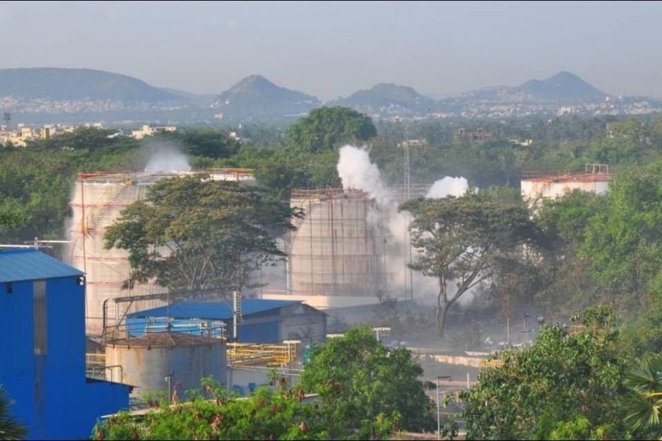 India, maxi fuga di gas: 10 morti e più di mille ricoverati