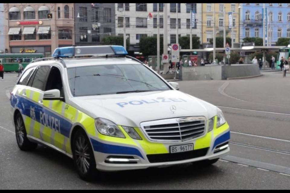 Neonazisti arrestati, pianificavano violenze contro stranieri