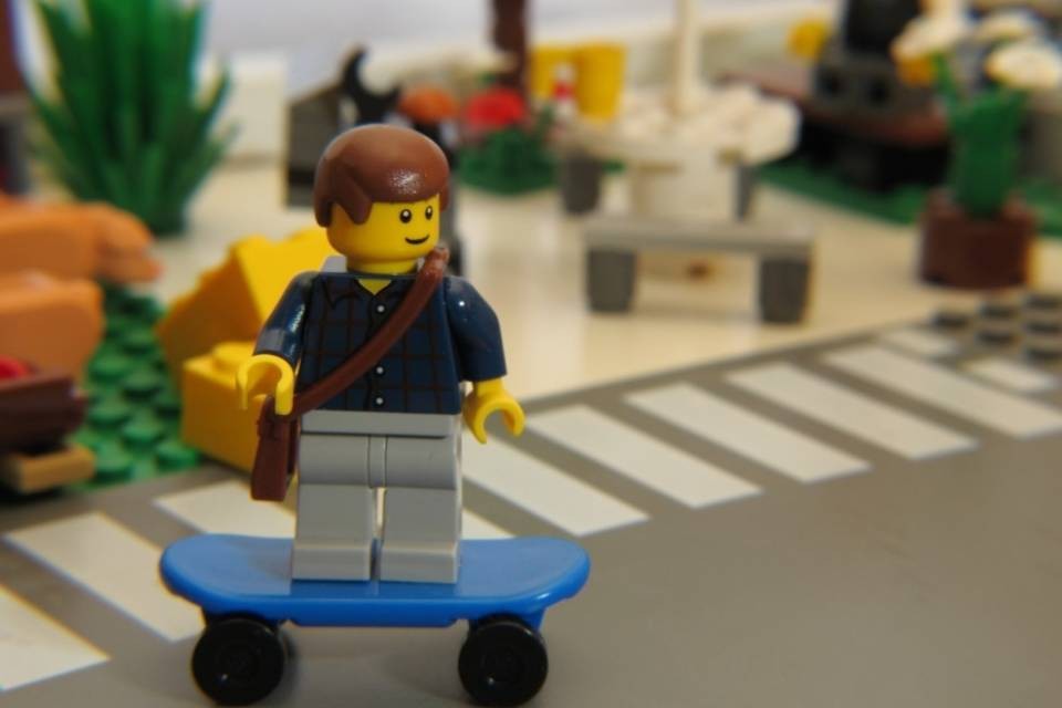 Lego, troppi ordini per Natale