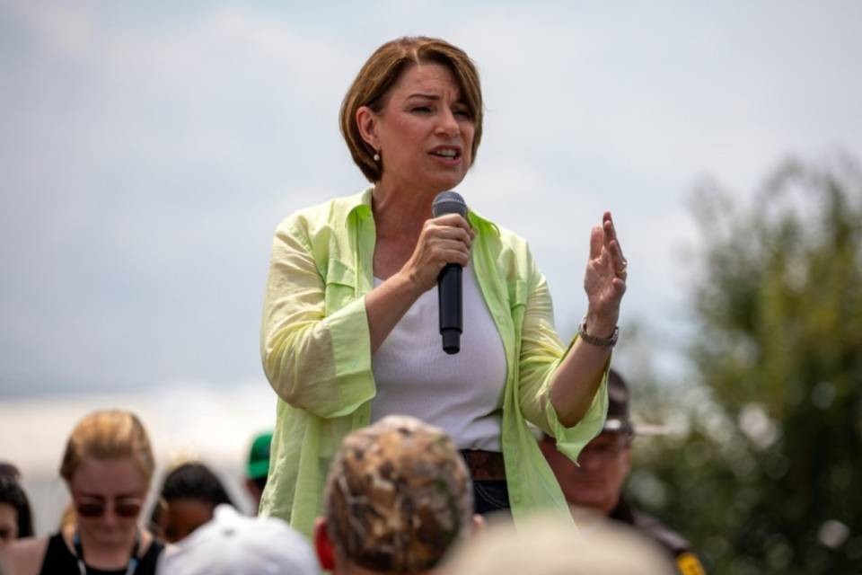 Klobuchar, in corsa per Washington con il sangue svizzero