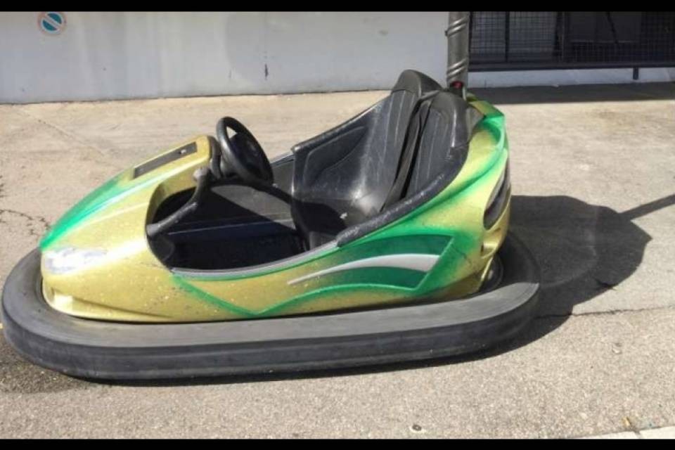 Rubano un'autoscontro