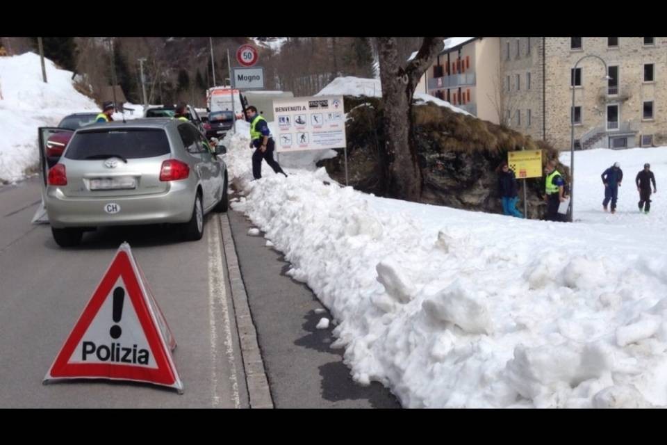 Val Lavizzara, valanga travolge gruppo di escursionisti