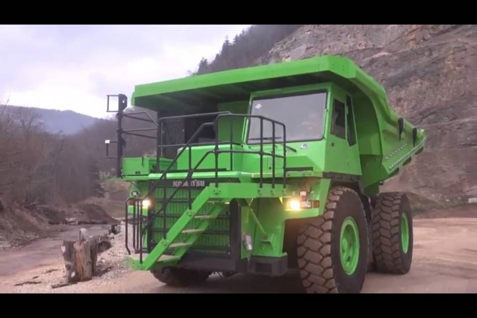 Presentato il più grande camion elettrico al mondo