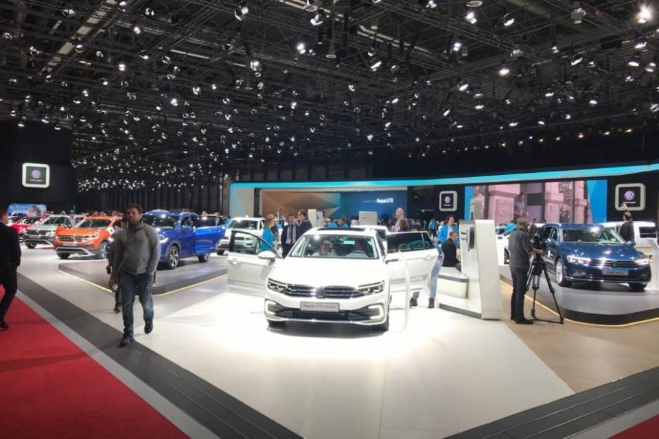 La nuova Passat la prima a viaggiare in modo semi-automatizzato