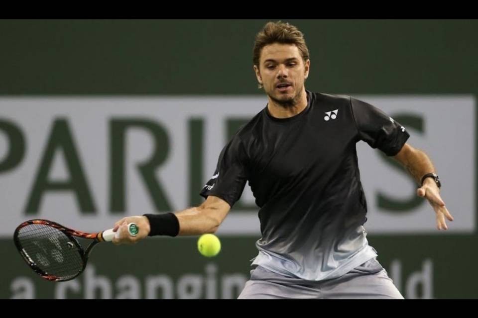 Wawrinka soffre ma avanza