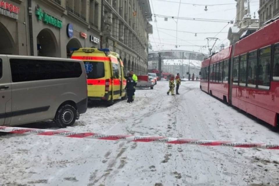 Grosso intervento di polizia a Berna per "minaccia"