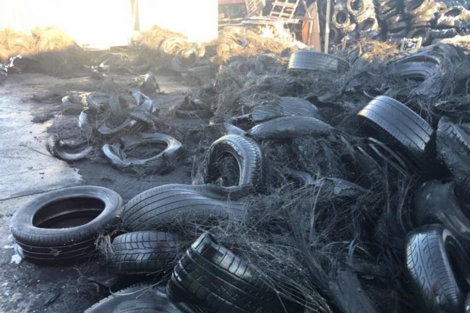 Mendrisio: "Tutto in regola al deposito di pneumatici?"
