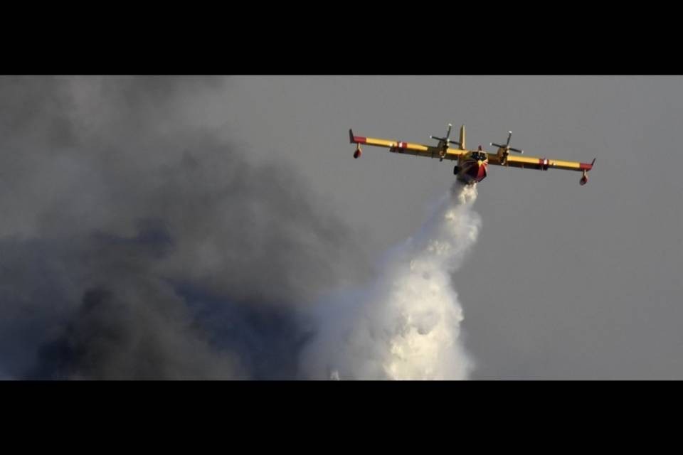Portogallo, cade un Canadair