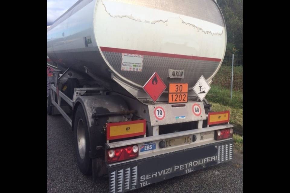 Fermato camion senza freno