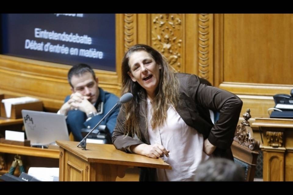 "Prima i nostri" piace a una socialista