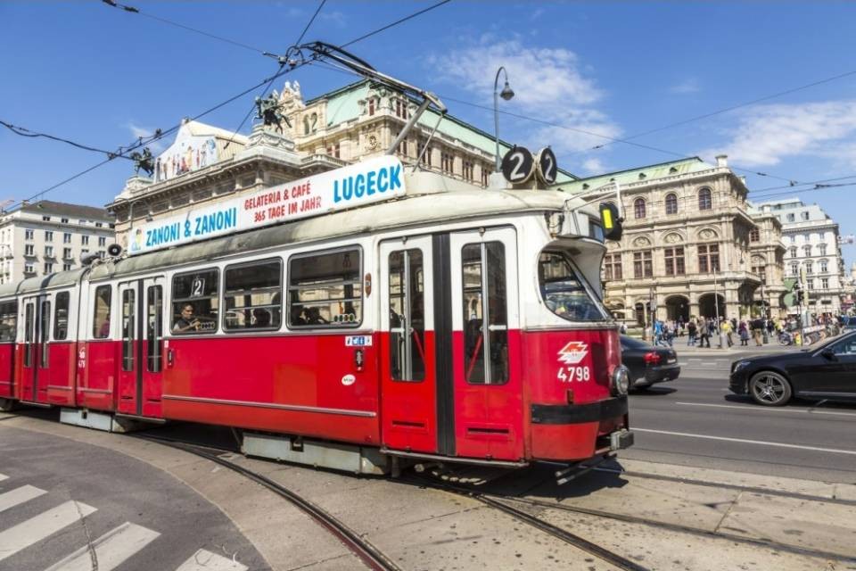 Austria, 1 euro al giorno per circolare sui mezzi pubblici