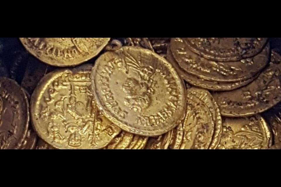 Un'anfora piena d'oro ritrovata nel pieno centro di Como