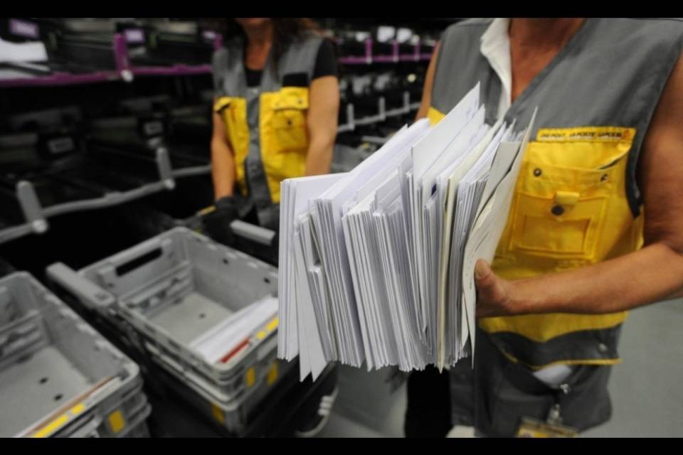 Utile in calo per la Posta