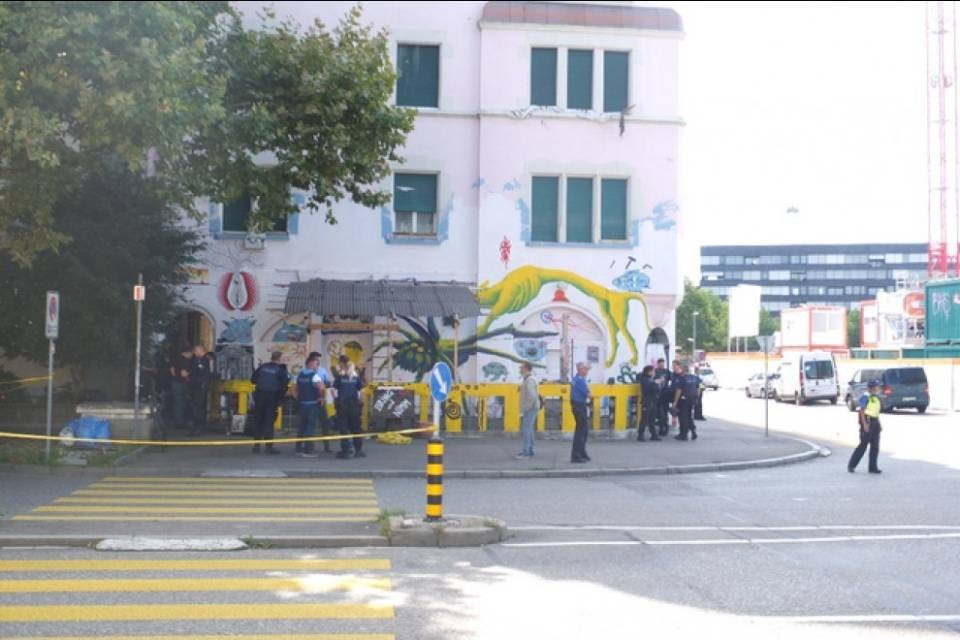 Una manifestazione non autorizzata degenera in scontri