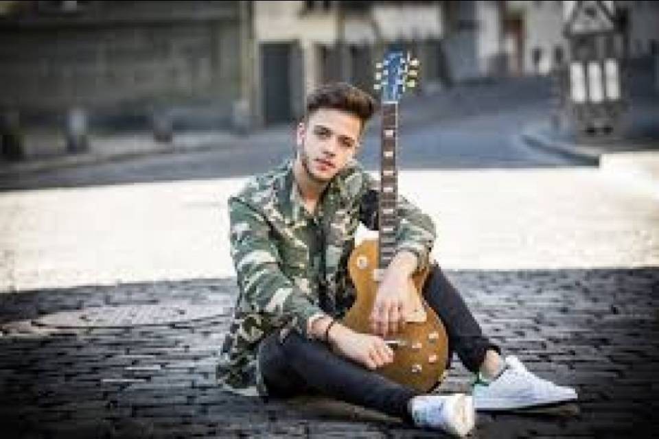 Eurosong in Israele, gli artisti chiedono a Luca Hänni di boicottare evento