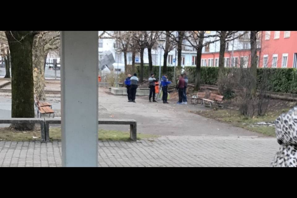 "Ragazzi che bevono e fumano, e la scuola non fa nulla?"
