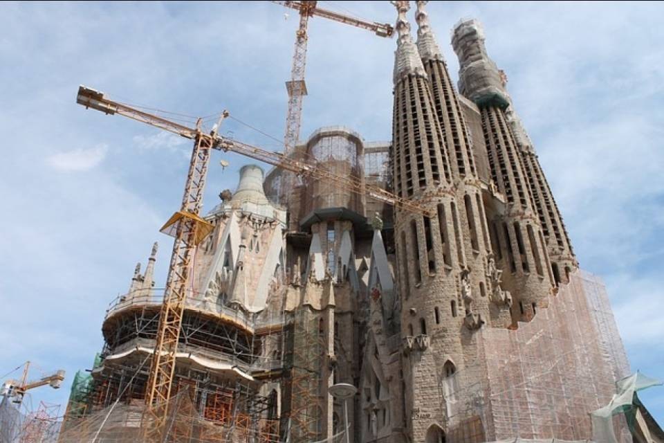 Sagrada Familia, inizia l'ascesa al cielo