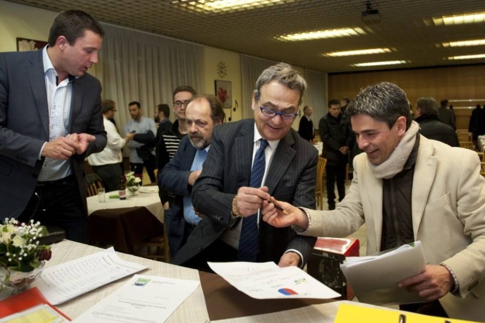 "Prima i nostri! Tutto il resto è blablabla"