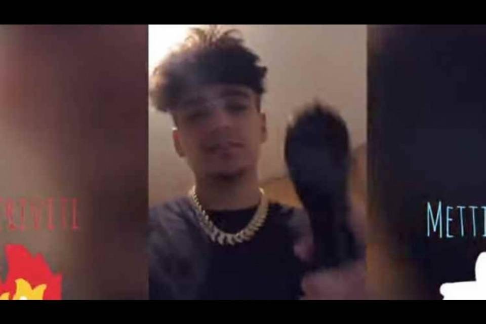Nuovi guai per Manny Fresh: su Instagram con una pistola