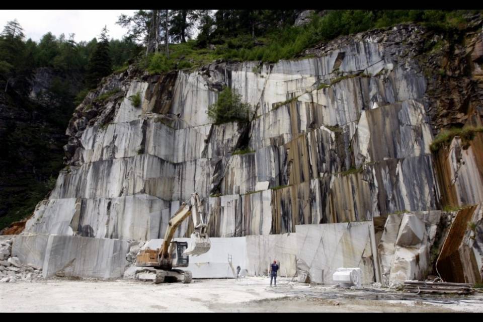 Blitz nelle cave in Valle Maggia: tutto ok