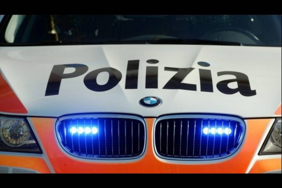 Pestaggio al carnevale estivo, 17enne in cure intense
