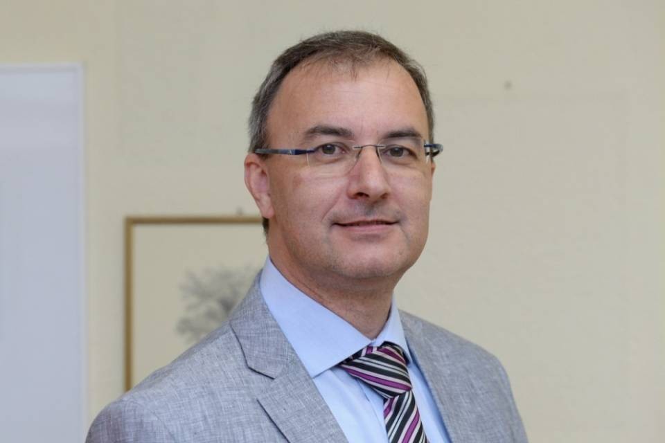 Troppo lavoro a Massagno: Bassi lascia