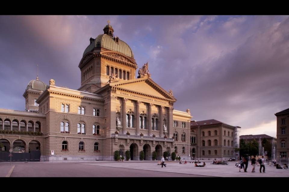 Lobbisti in Parlamento, norme da inasprire