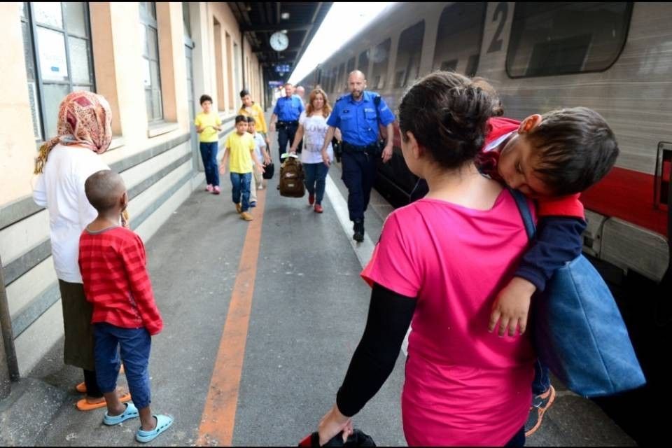 "Chiesti i documenti solo alle persone di colore"