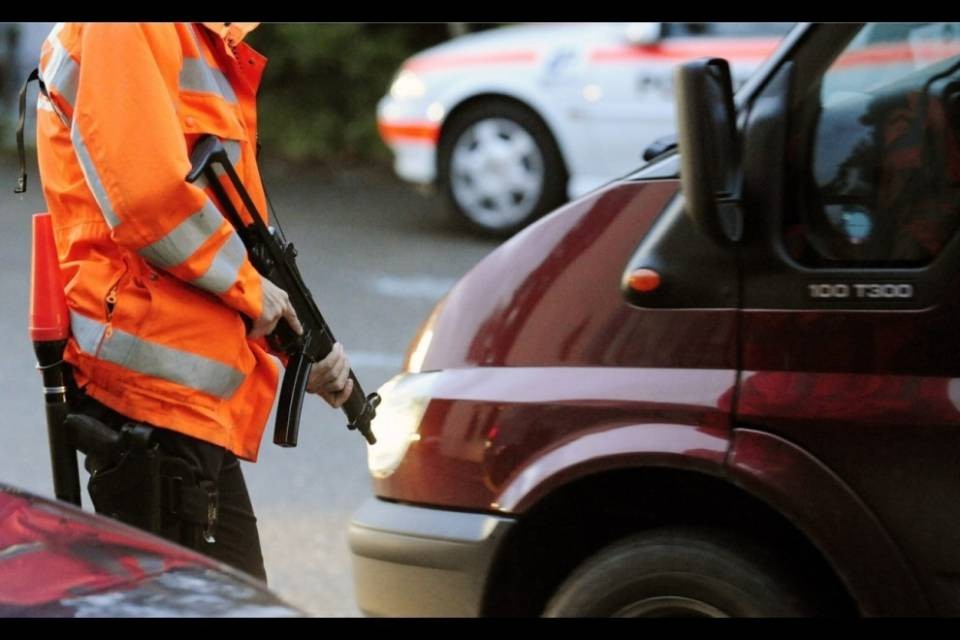 Malters (LU): tragico assedio di polizia, donna si suicida