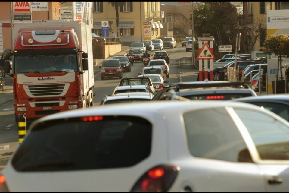 Navette per frontalieri fino al Pian Scairolo