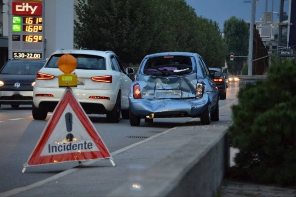 Tamponamento a Giubiasco, un ferito