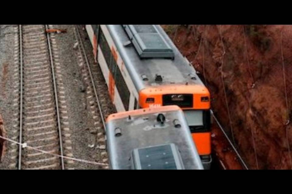 Scontro tra due treni vicino a Barcellona provoca un morto e 95 feriti