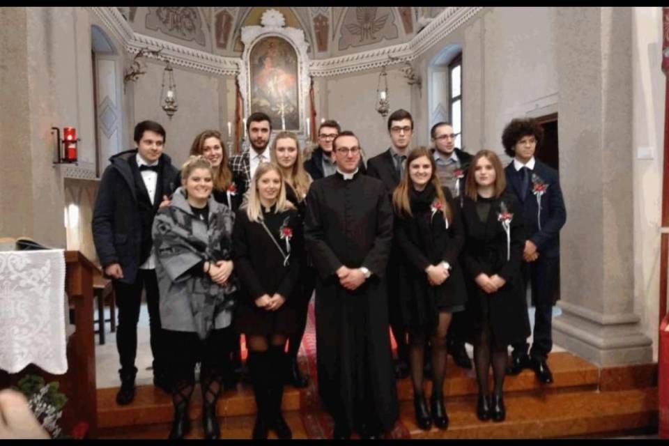 Minigonne al bando in Chiesa: 'Cosce esposte come prosciutti'