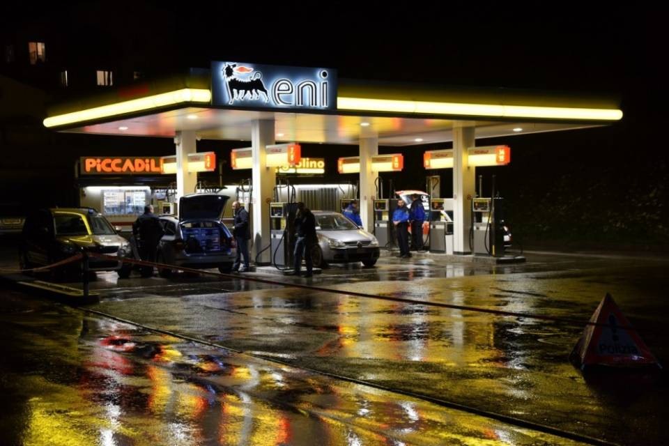 Rapine ai distributori di Brusino Arsizio: un arresto in Italia