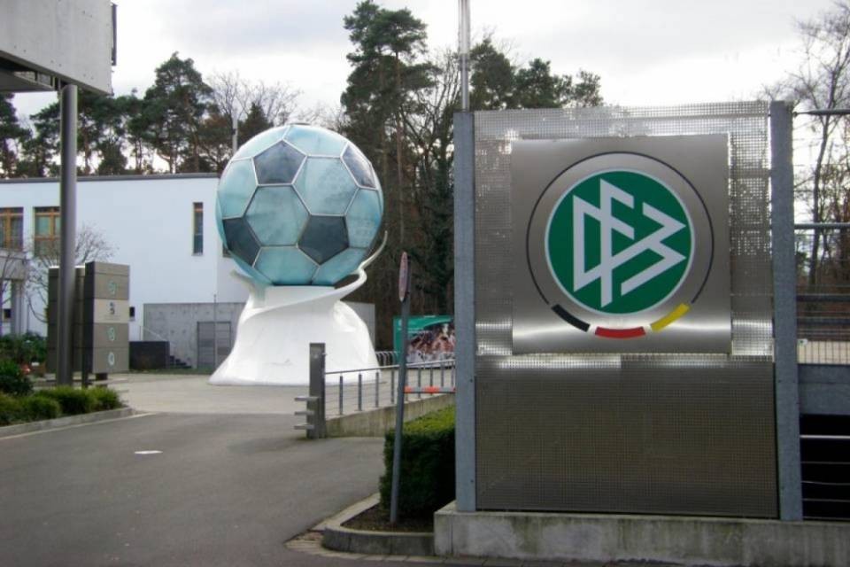 Ex funzionari DFB e FIFA nel mirino del Ministero pubblico della Confederazione