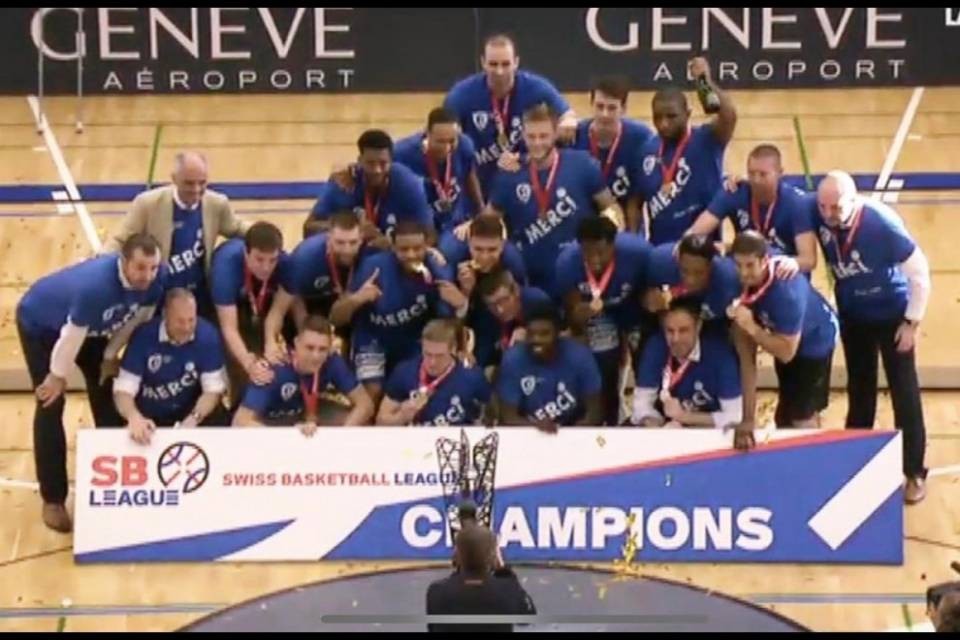 Il Friborgo fa doppietta, dopo la Coppa il Campionato