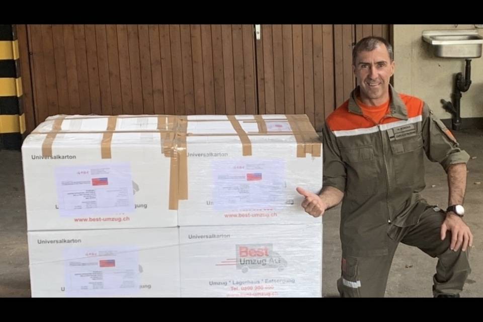 24'000 guanti dall'associazione Ticino-Cina