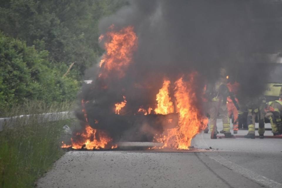 Pick up in fiamme sull'A2