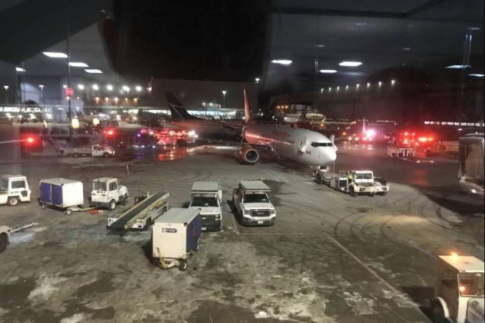 Canada, scontro tra due Jet in aeroporto